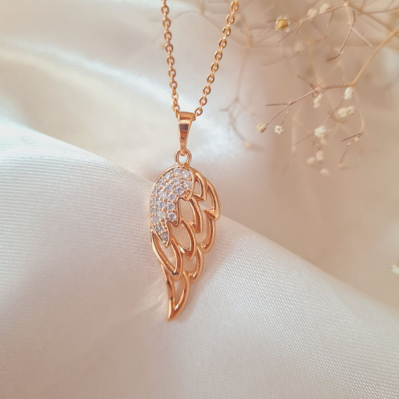 آویز گردنبند زنانه ژوپینگ مدل بال نگینی 3442