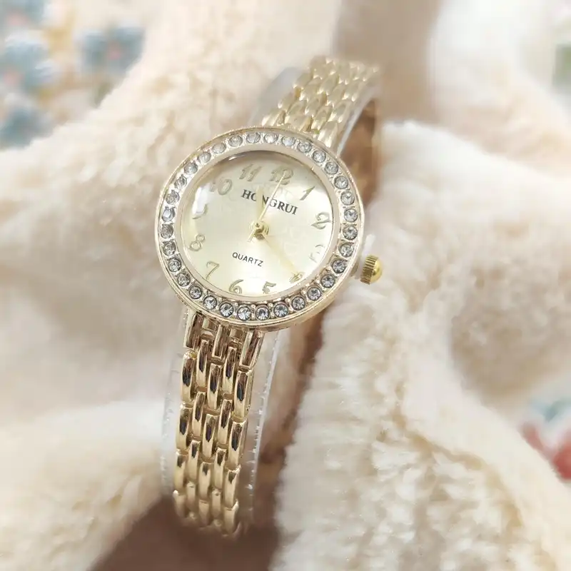 ساعت مچی عقربه ای زنانه هانگروی مدل دور نگین