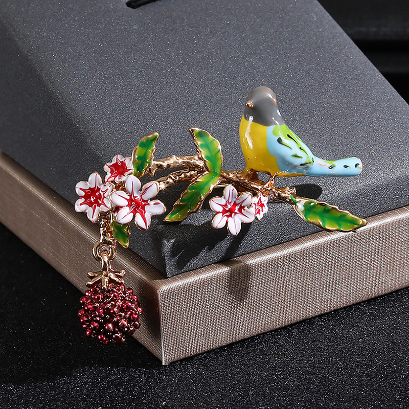 گل سینه زنانه مدل قناری کد 00920