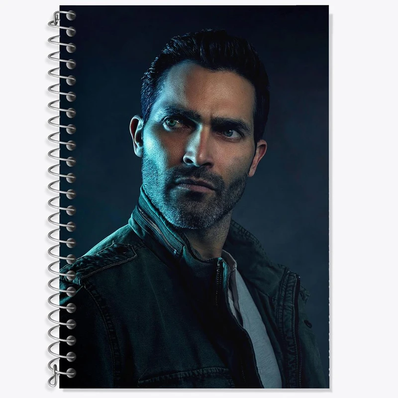 دفتر زبان 50 برگ خندالو مدل دو خط طرح درک سریال تین ولف Teen Wolf کد 28456