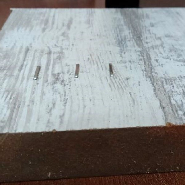 سوزن منگنه تینا فلز مدل 14010 بسته 2000 عددی