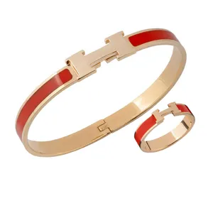 نیم ست طلا 18 عیار زنانه گالری داریم مدل کلاسیک