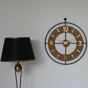 ساعت دیواری سانلی مدل فلزی‌ چرمی کد 1441