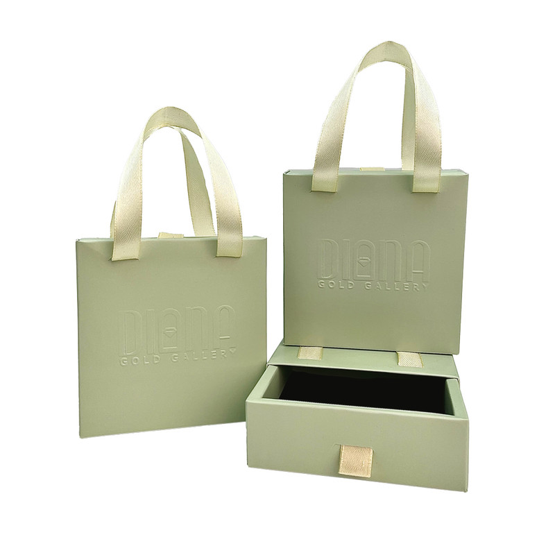 آویز گردنبند طلا 18 عیار زنانه گالری دیانا طرح دم وال آویز گردنبند طلا 18 عیار زنانه گالری دیانا طرح دم وال