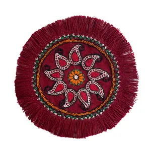 رومیزی سوزن دوزی طرح یاقوت پته