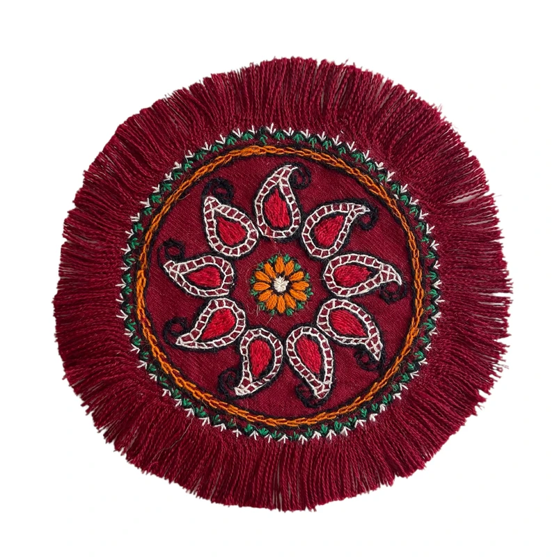 رومیزی سوزن دوزی طرح یاقوت پته