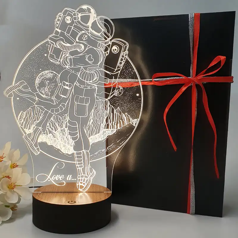 آباژور رومیزی مدل فضانورد