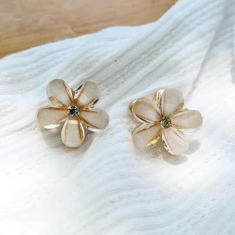 کلیپس مو زنانه مدل شکوفه کریستالی گیلاس کد Brg 707 بسته 2 عددی