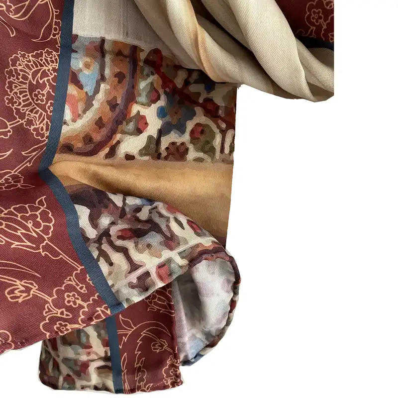 شال زنانه مدل دار قالی