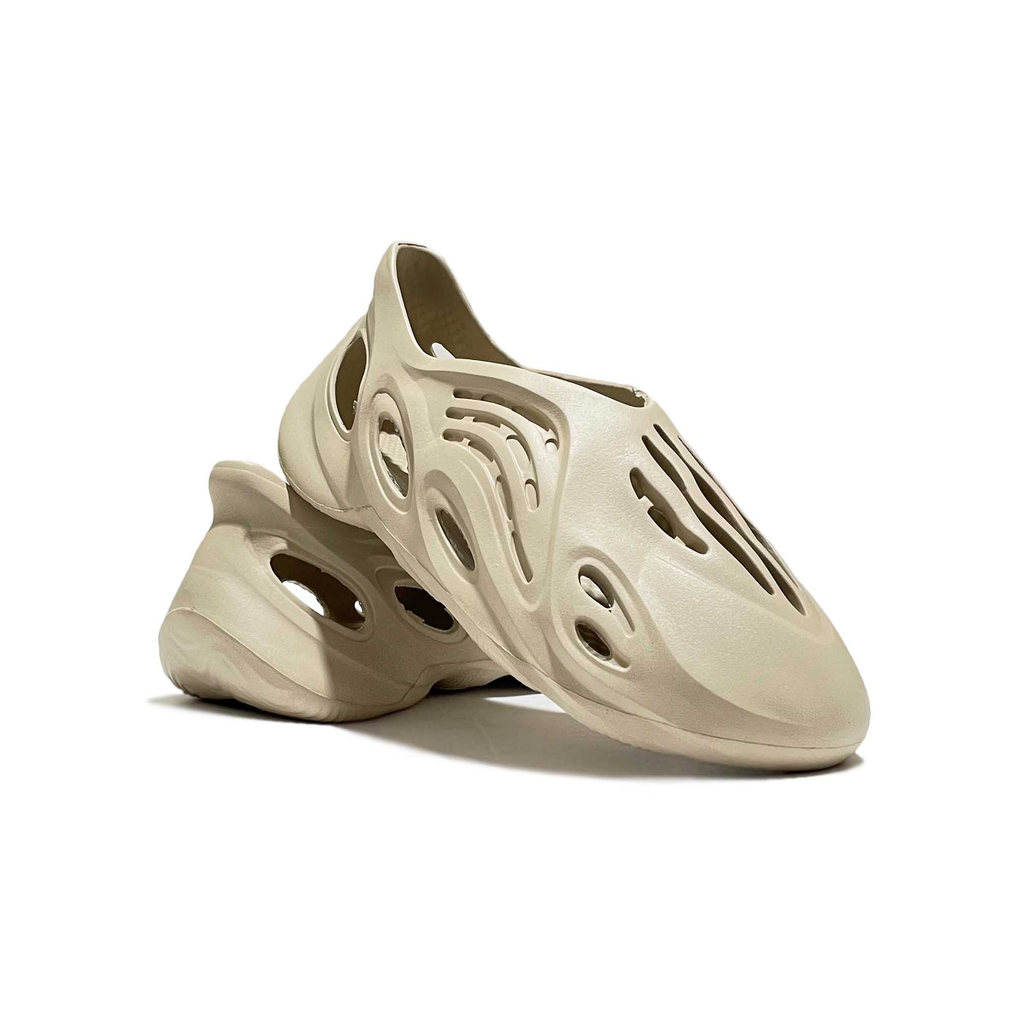کفش ساحلی مردانه مدل Yeezy کد RS-BR-588