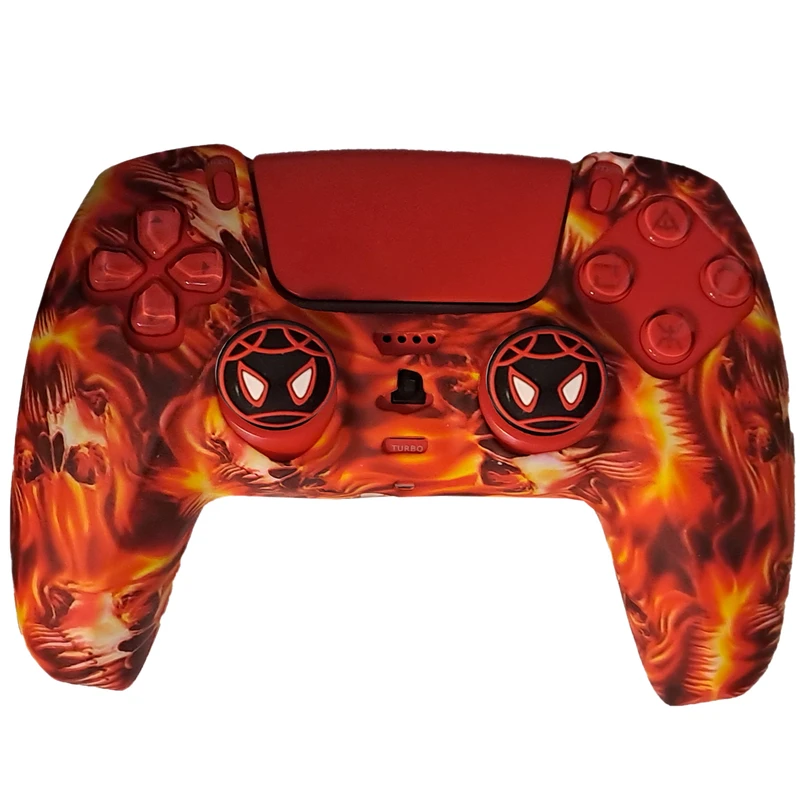 محافظ دسته بازی پلی استیشن 5 مدل fiery skull PS5155 به همراه روکش آنالوگ