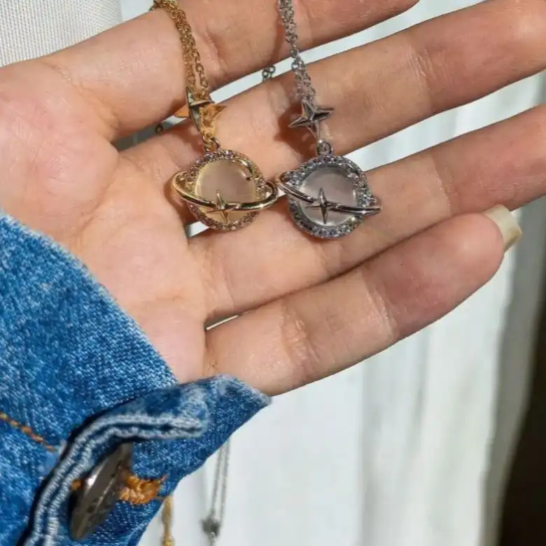 گردنبند زنانه مدل ستاره زحل