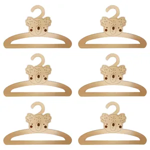 چوب لباسی نوزادی مدل کوآلا کد C01 مجموعه 6 عددی