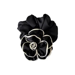 کش مو اسکرانچی زنانه مدل گل رز