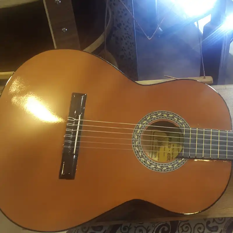 گیتار کلاسیک مدل Master 9