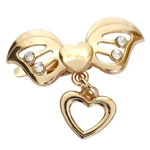 گل سینه زنانه مدل عشق کد ESH550