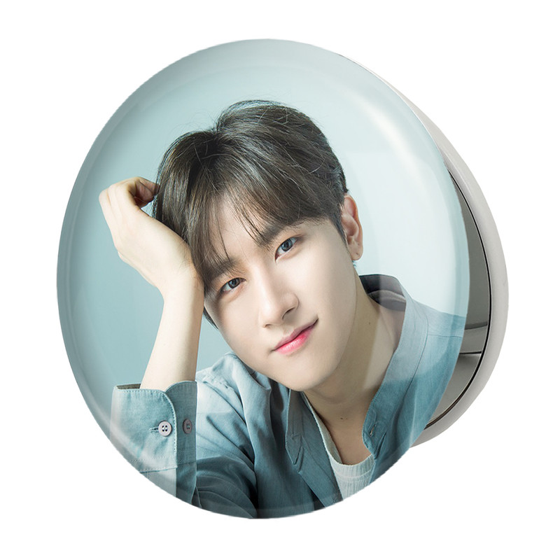 آینه جیبی خندالو طرح آی ام گروه مانستا اکس MONSTA X مدل تاشو کد 12251 