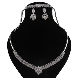 نیم ست نقره زنانه بازرگانی میلادی کد NTR_319