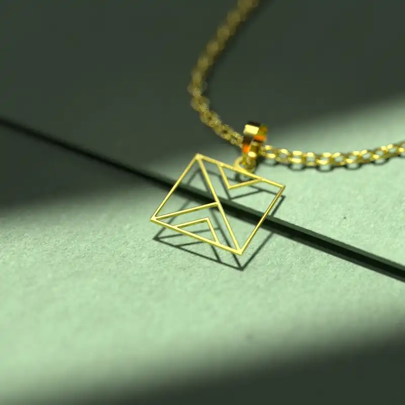 گردنبند طلا 18 عیار زنانه مدوپد مدل مربع کد F2-1-1005