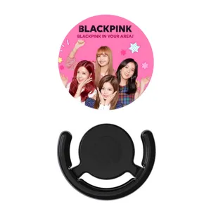 پایه نگهدارنده گوشی موبایل و تبلت مدل گروه موسیقی Black Pink به همراه پاپ کلیپ