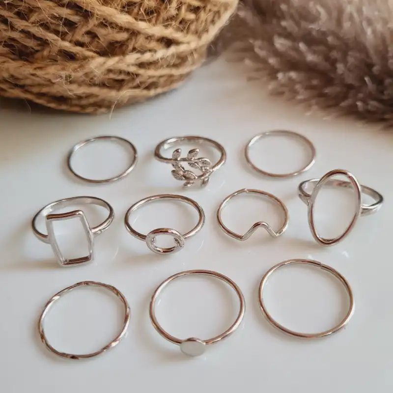 انگشتر زنانه مدل برگ و دایره مجموعه 10 عددی