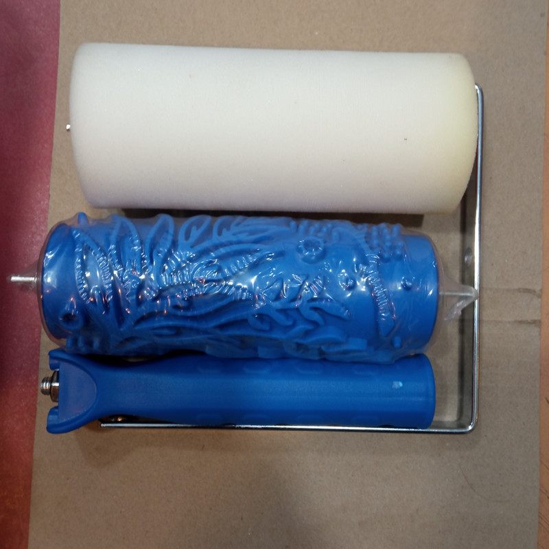 غلتک نقاشی  کد Y44 به همراه فوم و دسته سایز 6 اینچ