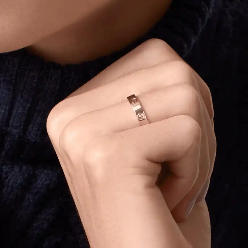 انگشتر زنانه مدل لاو کد R3590