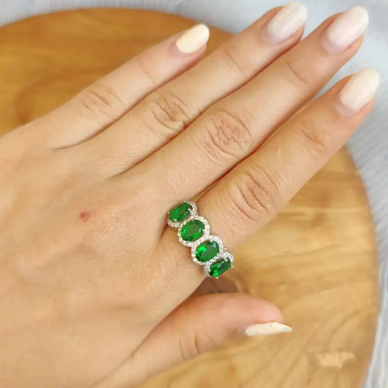 انگشتر نقره زنانه مدل نگین زمرد