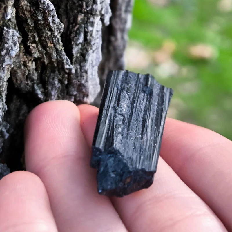 عکس شماره 3 : سنگ راف مدل تورمالین کد 141