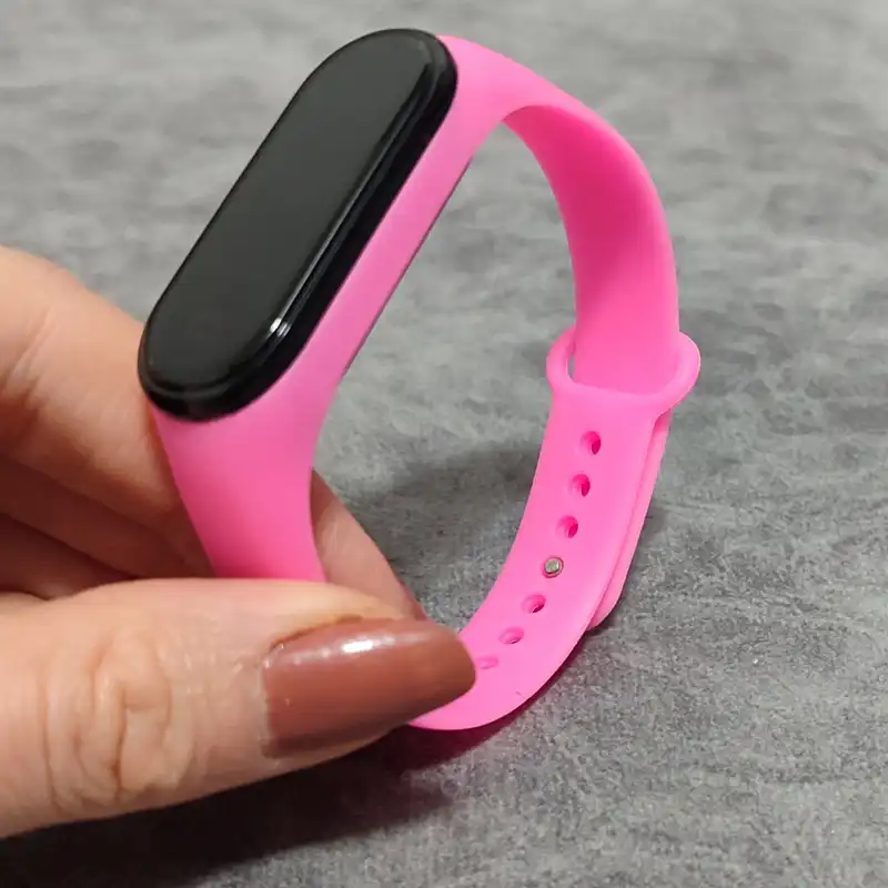 ساعت مچی دیجیتال مدل بند سیلیکونی کد 017