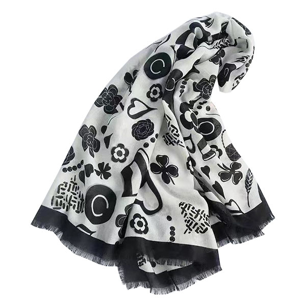 روسری زنانه مدل نخی قواره بزرگ کد QD1080