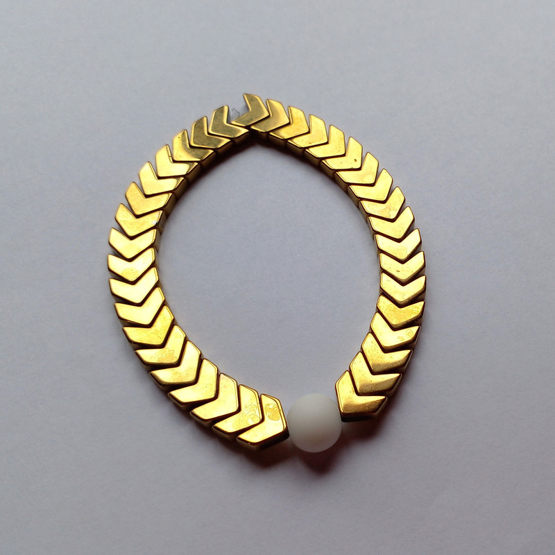 دستبند زنانه مدل اشاره کد HC074 دستبند زنانه مدل اشاره کد HC074