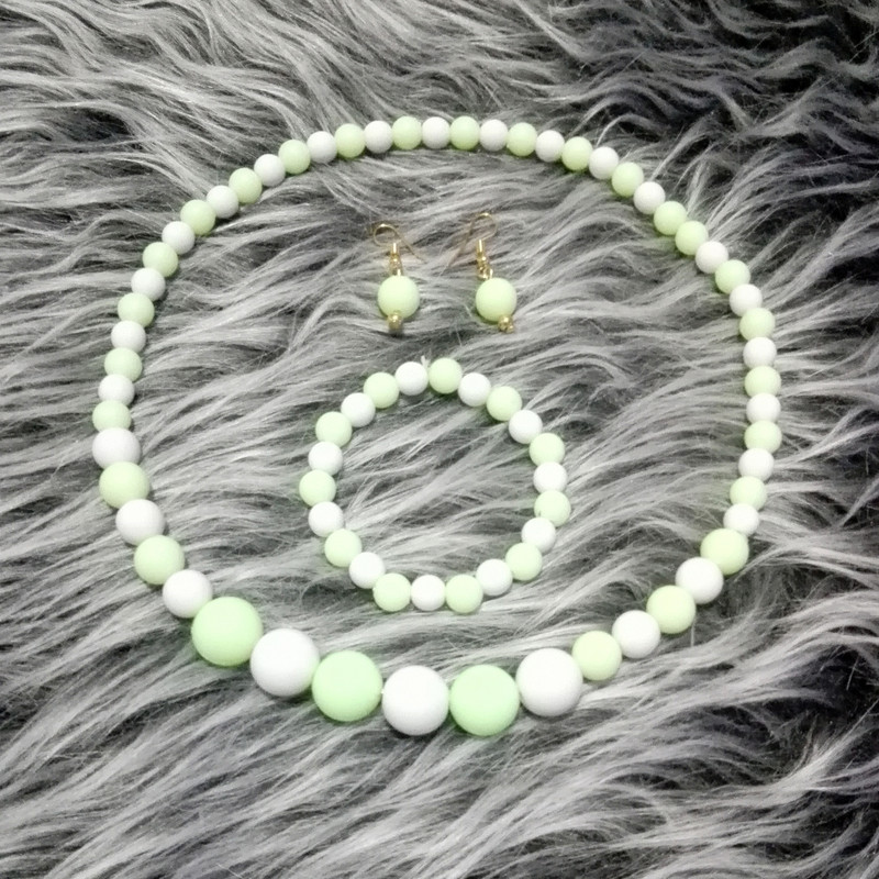 نیم ست دخترانه مدل مروارید کشی طرح آبنباتی کد 203 نیم ست دخترانه مدل مروارید کشی طرح آبنباتی کد 203