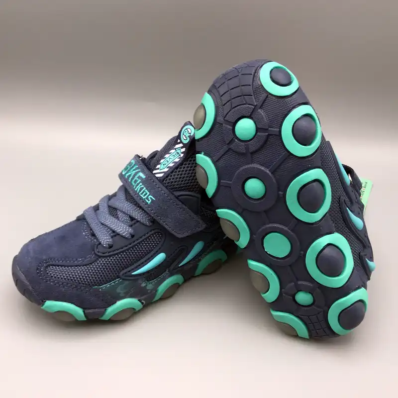 کفش پیاده روی بی کی جی کیدز مدل چراغ دار کد 411