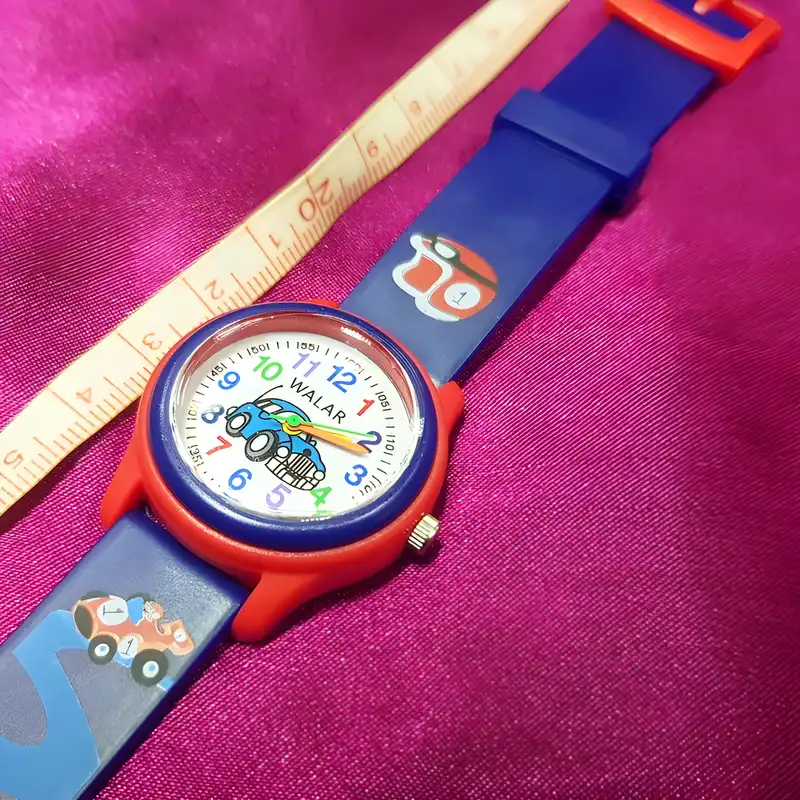 ساعت مچی عقربه ای بچگانه والار مدل ماشین