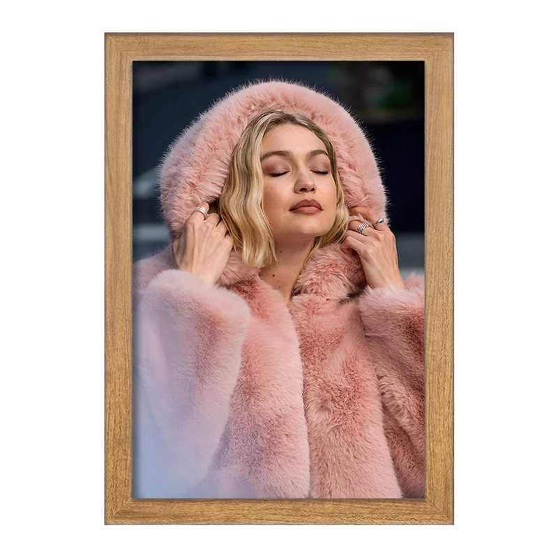 تابلو خندالو مدل جی جی حدید (Gigi Hadid) کد F10206