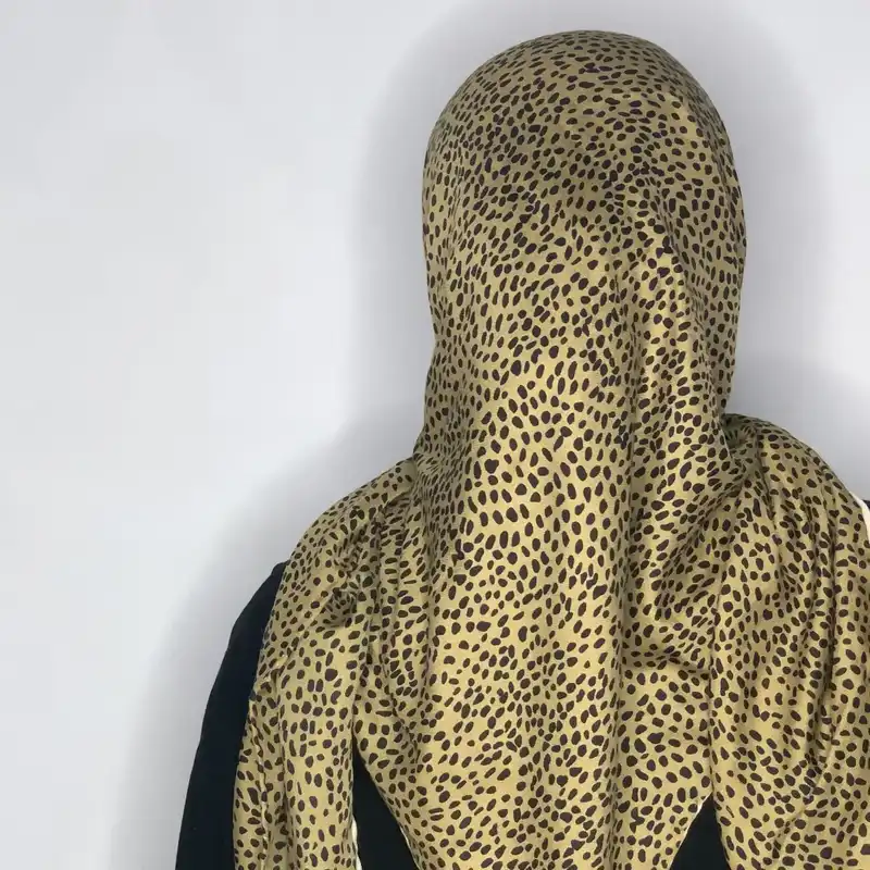 روسری زنانه مدل خال خال