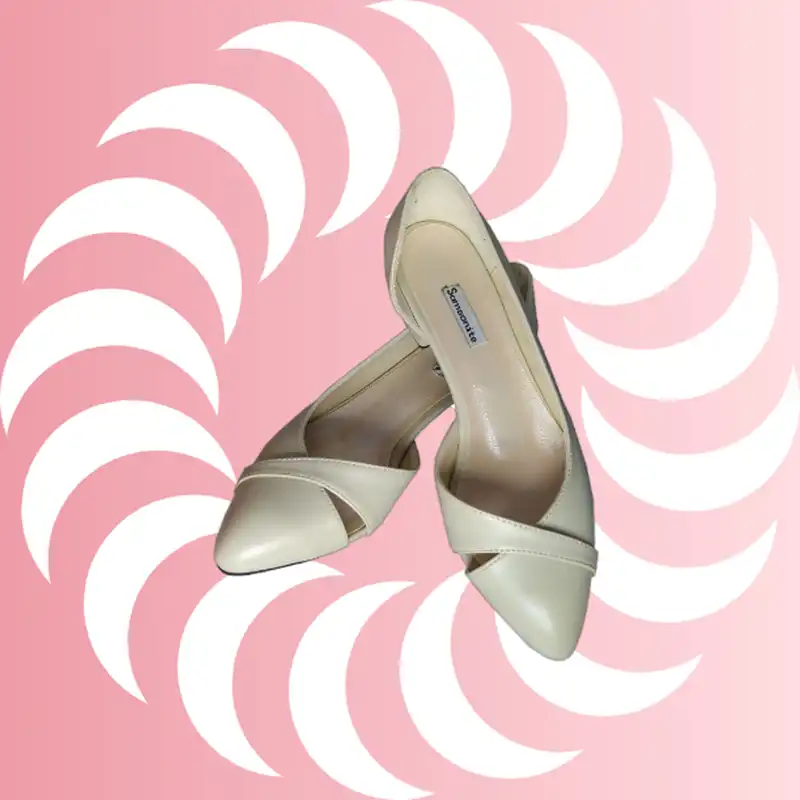 کفش زنانه مدل بغل افتاده كد 1011 رنگ کرم