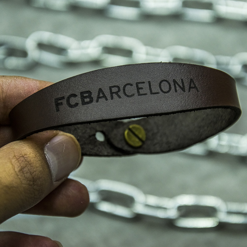 دستبند چرمینه اسپرت مدل بارسلونا کد 3001