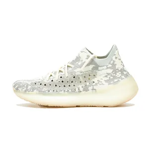 کفش پیاده روی آدیداس مدل YEEZY BOOST 350 V3 - FB4456