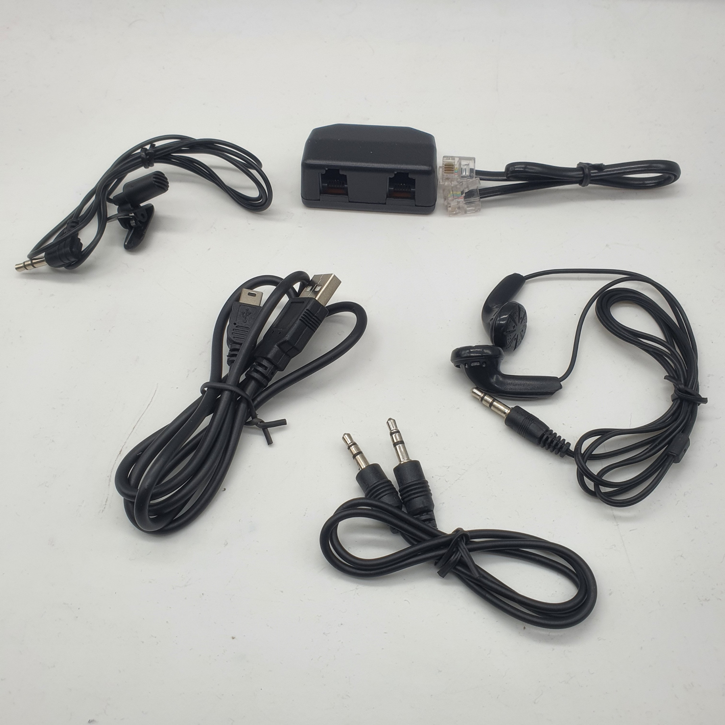 ضبط کننده دیجیتالی صدا شارک پرو مدل GH-T60 ضبط کننده دیجیتالی صدا شارک پرو مدل GH-T60