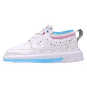 نقد و بررسی کفش پیاده روی زنانه مدل پادورا کد 7891 توسط خریداران