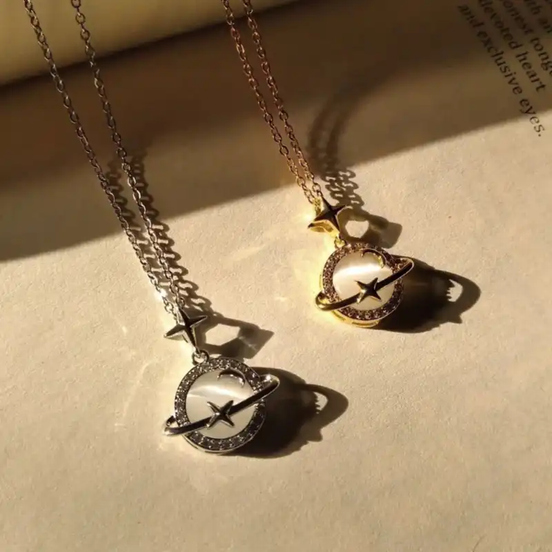 گردنبند زنانه مدل ستاره زحل