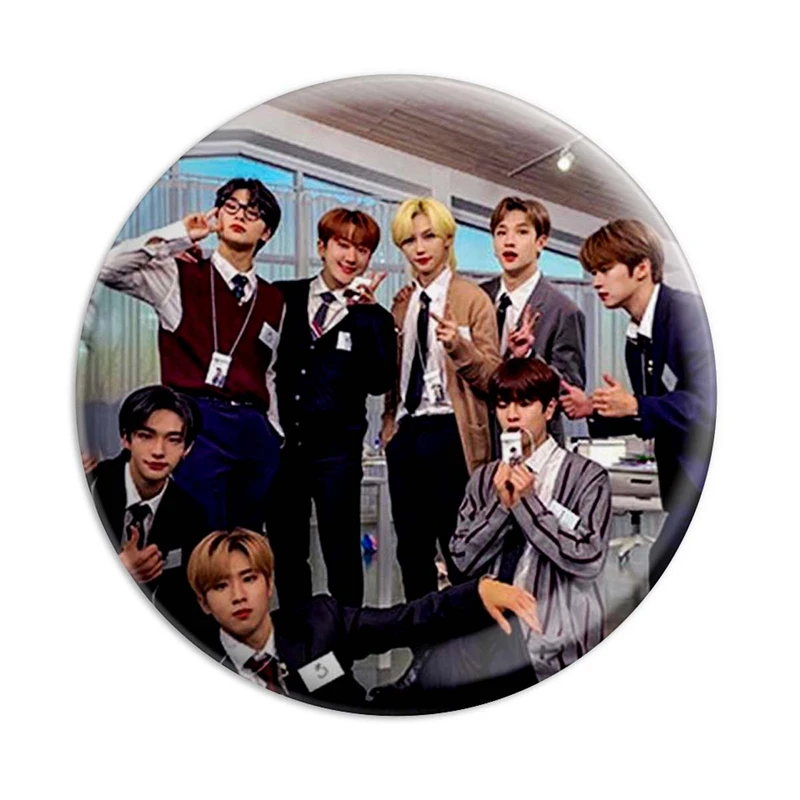 مگنت پرمانه طرح straykids کد pmag.12212