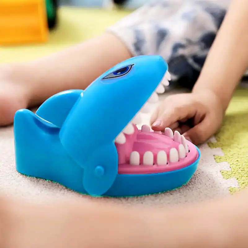 اسباب بازی کوکی دنیای سرگرمی های کمیاب مدل کوسه مهاجم