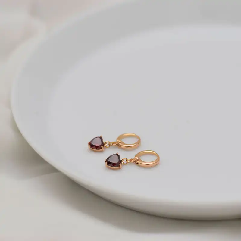 گوشواره زنانه دلنار گالری مدل قلب کریستالی آبکاری