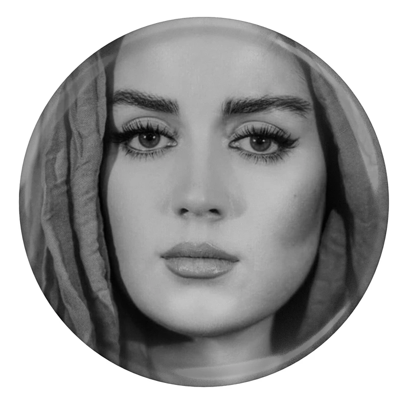 مگنت مدل بازیگر افسانه پاکرو S8039