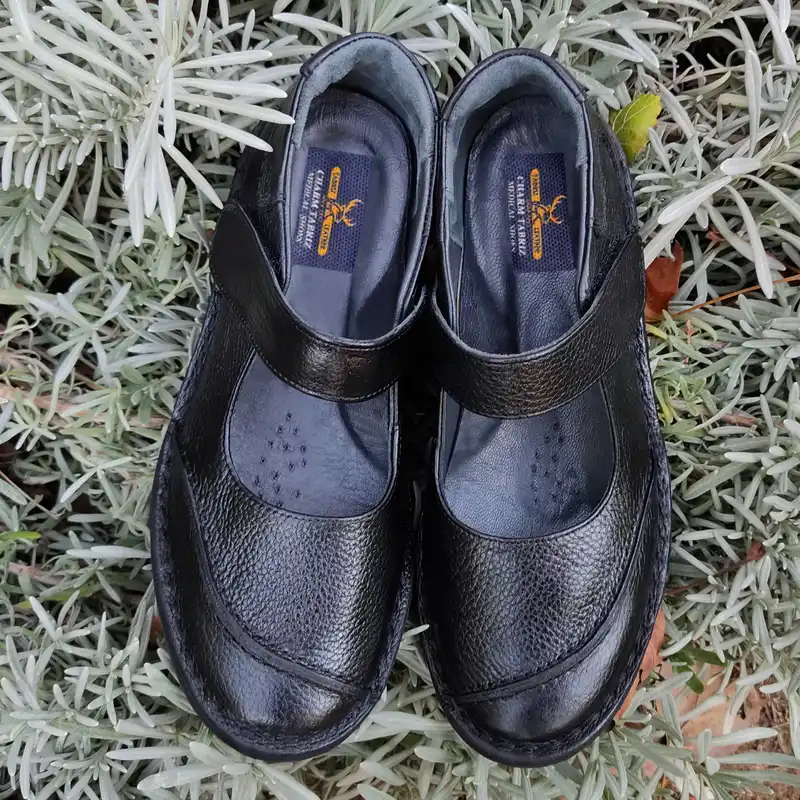 کفش طبی زنانه چرم تبریز مدل پریناز رنگ مشکی