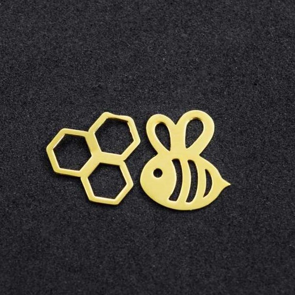 گوشواره طلا 18 عیار زنانه قیراط مدل زنبور کد GH6267
