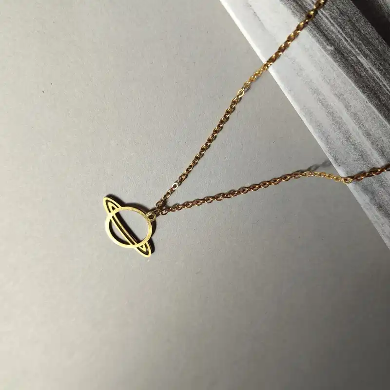 گردنبند مدل زحل